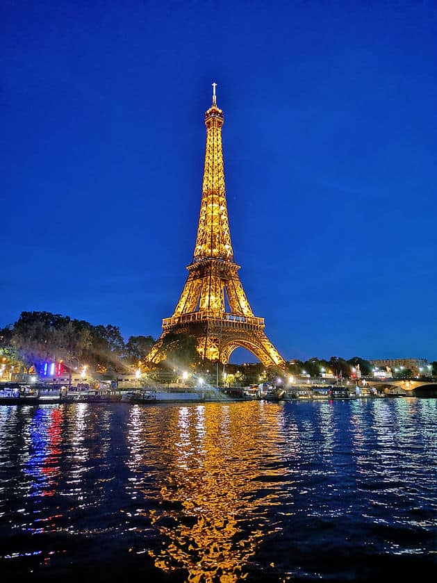 The Eiffel tower at night, Paris