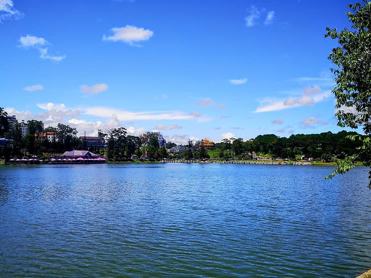  Xuon Huong lake, Dalat, Vietnam