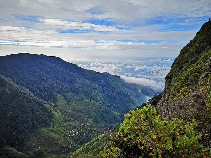 The view from ‘The World’s end’ hike at Horton Plains National Park, near Nuwara Eliya, Sri Lanka 