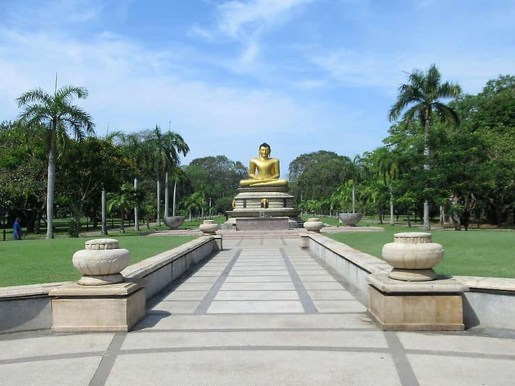 The Viharamaha Devi Park Buddha in Colombo's Viharamahadevi park 