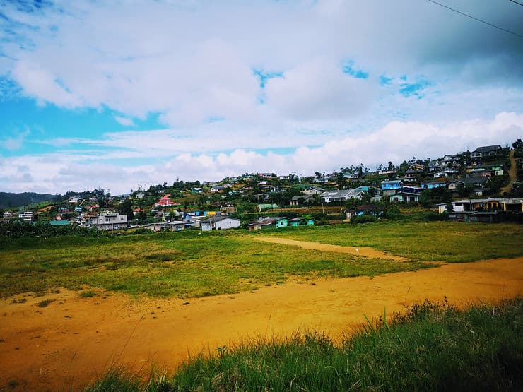  Small hilltop villages in Nuwara Eliya's surrounding countryside 