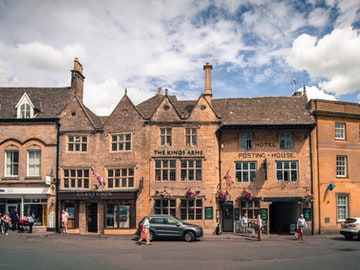 Stow on the Wold market square, in the Cotswolds