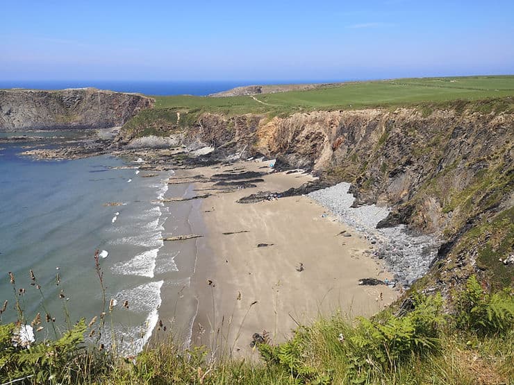 Traeth Llyfn on the Abereiddy to Porthgain coastal path in Pembrokeshire