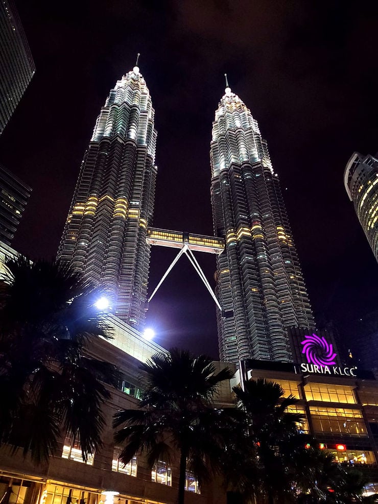 The Petronas Twin Towers emerging from the Suria Mall 